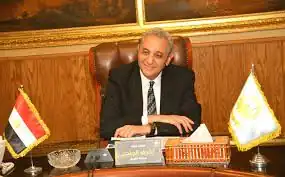 الدكتور محمود عصمت وزير الكهرباء والطاقة المتجددة