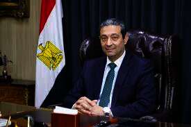 الدكتور أيمن الشهابى محافظ دمياط