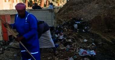 رفع 30 طن قمامة من شوارع مدينة الحمام بمطروح