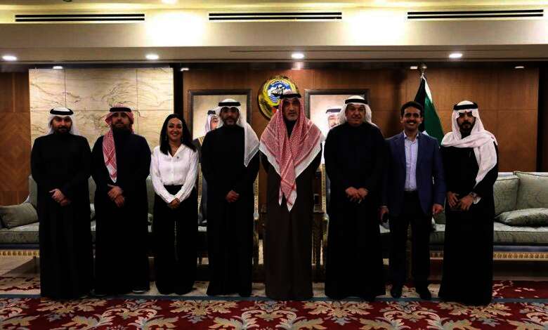 النائب الأول لرئيس الوزراء يلتقي أعضاء سفارة الكويت والضباط الكويتيين الدارسين في مصر