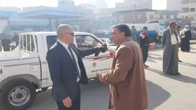 رئيس مدينة إهناسيا يتابع سير العمل بمواقف السيارات