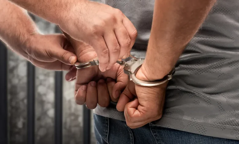 حبس المتهم بإجبار زوجته على تناول مادة كاوية