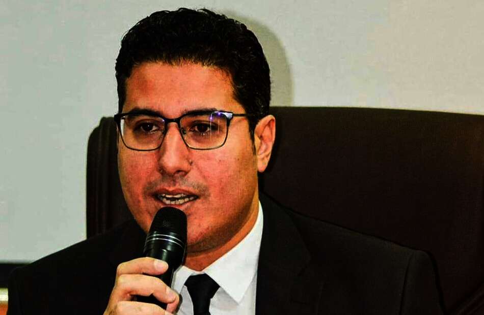 الدكتور أحمد العدل نائب محافظ الدقهلية