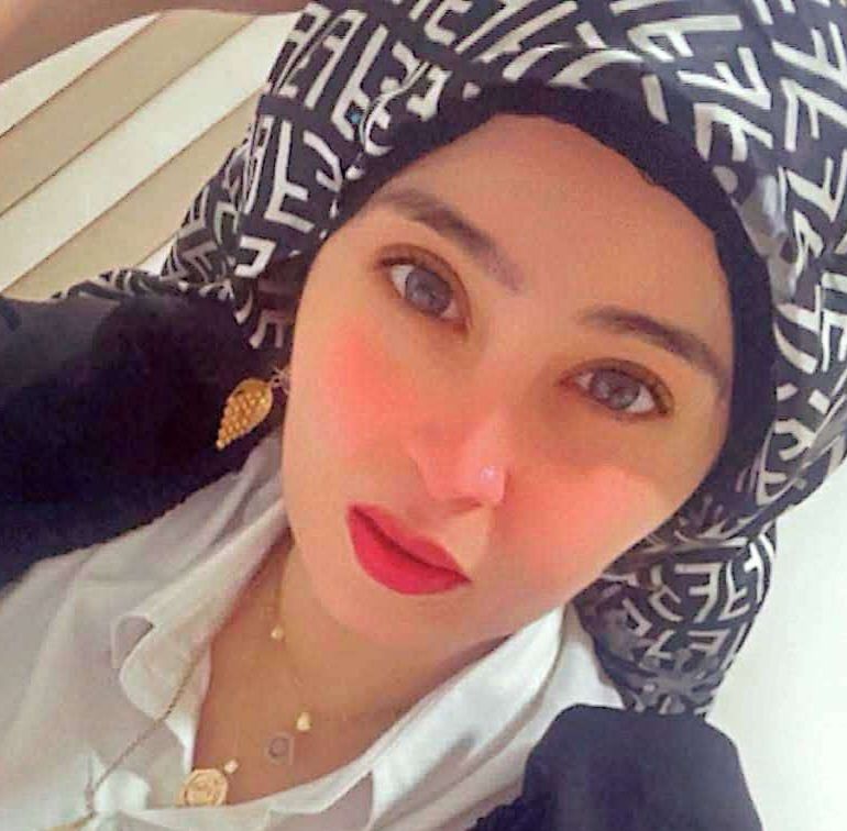 المستشارة وسام الهواري المحامية 1