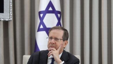 2025 12 23T090112Z 1 LYNXMPELBM0BE RTROPTP 4 ISRAEL GERMANY MERZ
