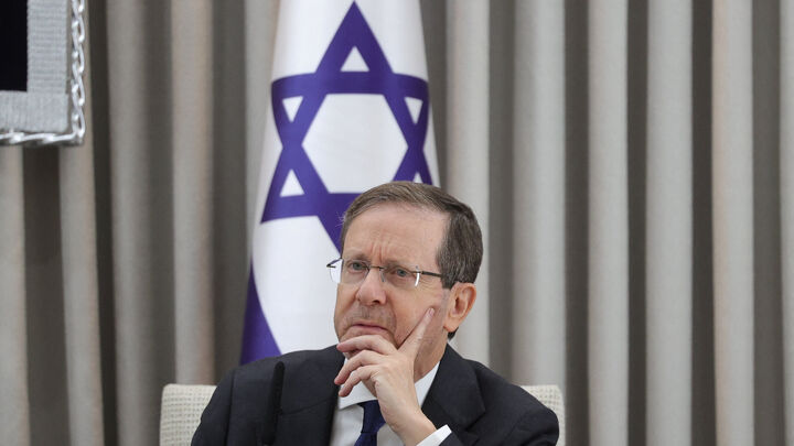 2025 12 23T090112Z 1 LYNXMPELBM0BE RTROPTP 4 ISRAEL GERMANY MERZ