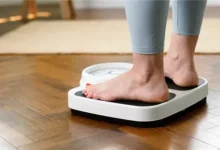 595